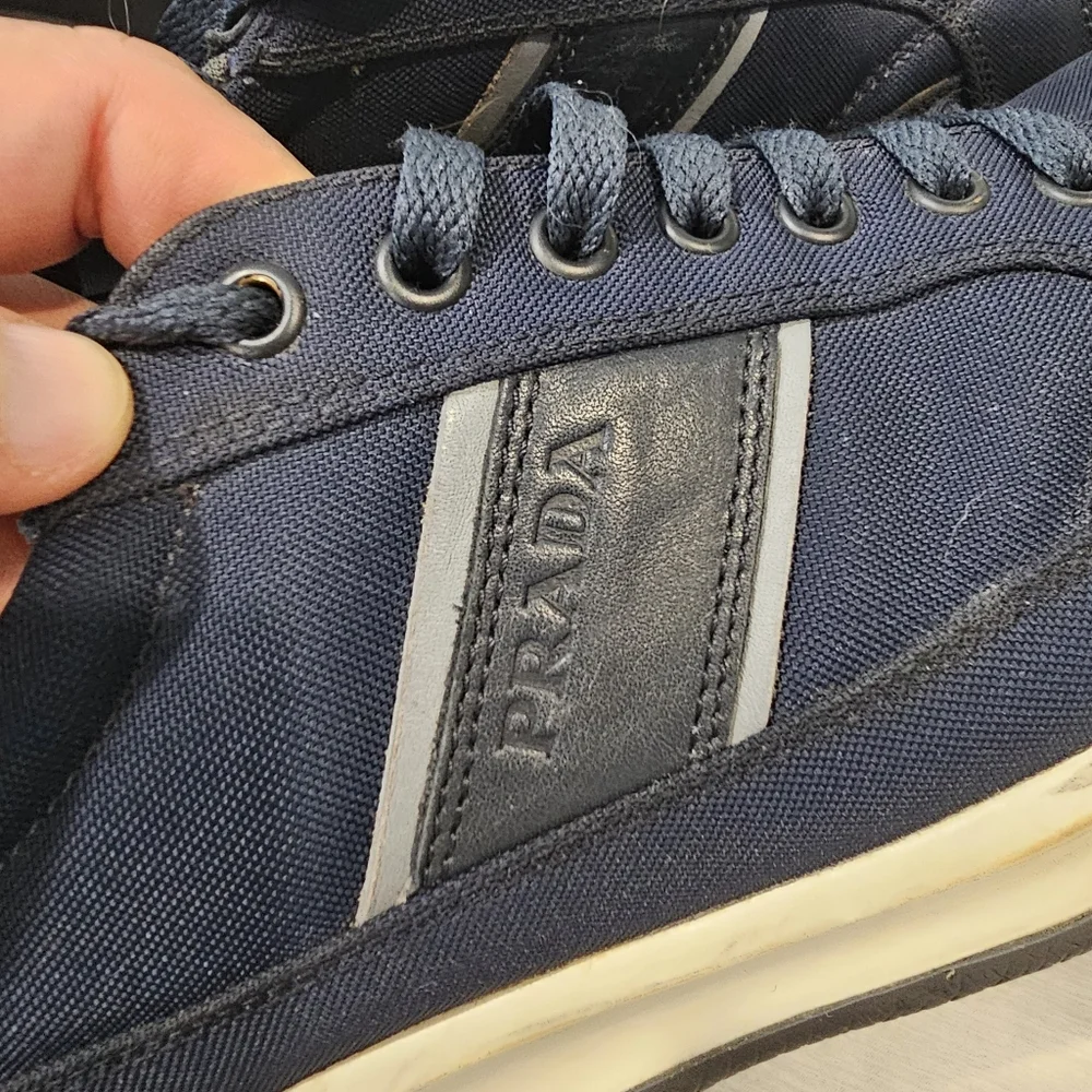 PRADA - Picture 7 of 8